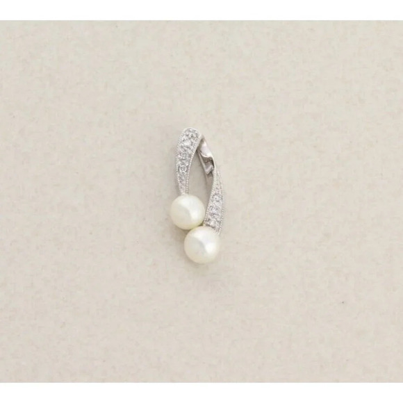 Pendant Only 10K White Gold Freshwater Pearl and Diamond Pendant - Picture 1 of 5